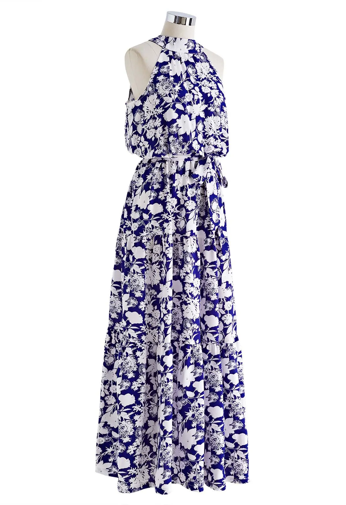 Neckholder-Maxikleid mit Taillenschnürung und Indigo-Blumenmuster
